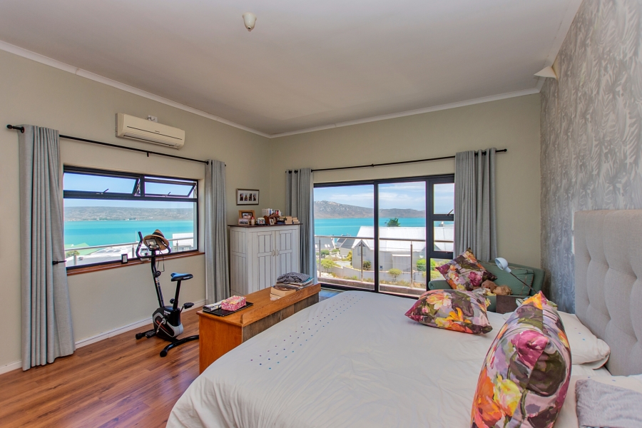 7 Bedroom Property for Sale in Myburgh Park Western Cape